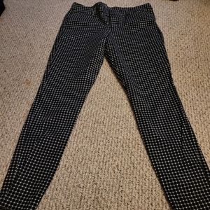 Black and White Old Navy Pixie Pants Size 14 Long